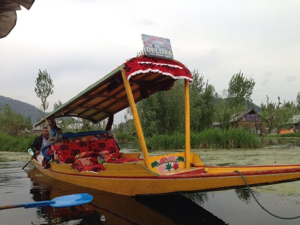 Houseboat Lily Of Nageen Сринагар Экстерьер фото